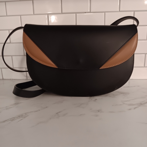 Valentina Fiore Italian leather crossbody saddlebag - Picture 13 of 16
